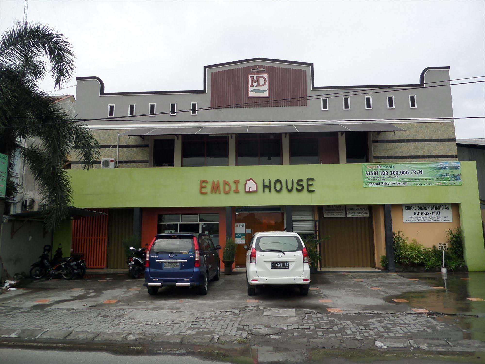 Hotel Oyo 198 Emdi House Seturan Melati Exterior foto