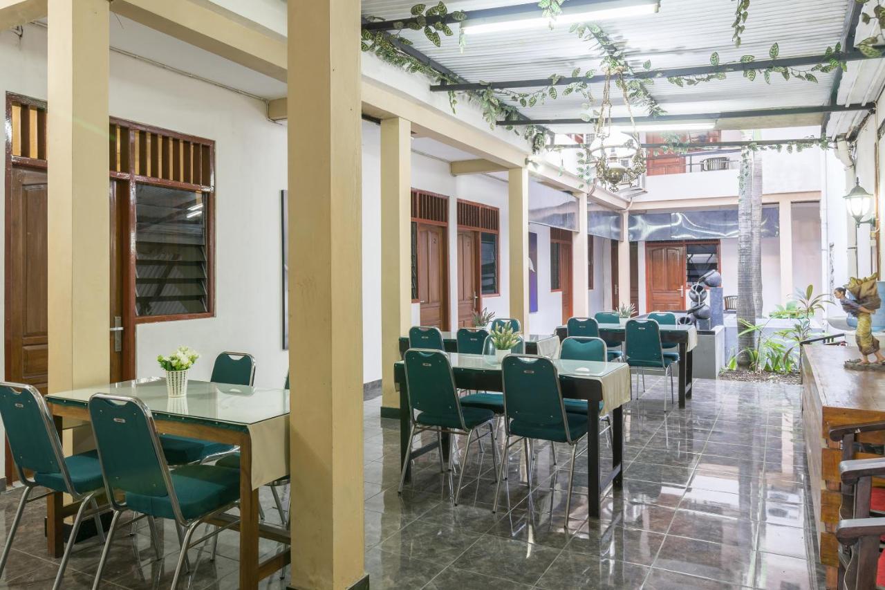 Hotel Oyo 198 Emdi House Seturan Melati Exterior foto